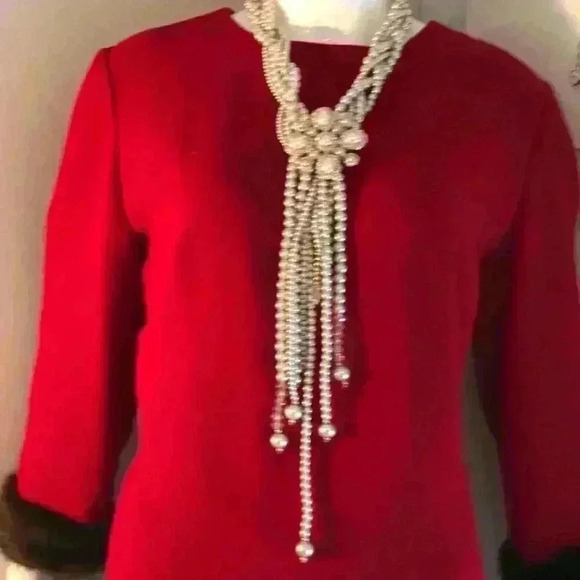 Fox’s new Faux Pearl Statement Necklace - Picture 2 of 16